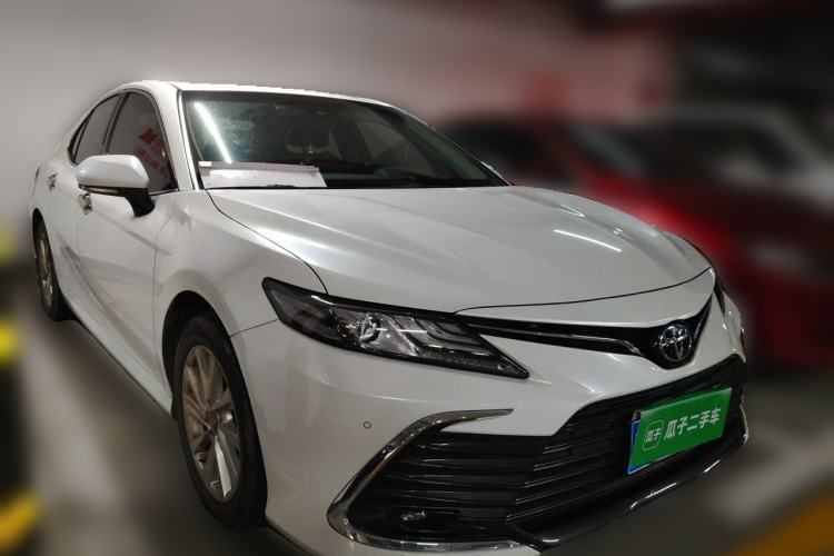 Used Toyota Camry 2021 2.0G Luxury Edition Front Right 45 Deg