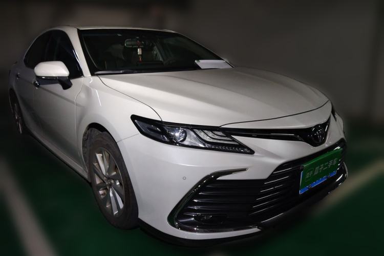 Used Toyota Camry 2021 2.0G Luxury Edition Front Right 45 Deg