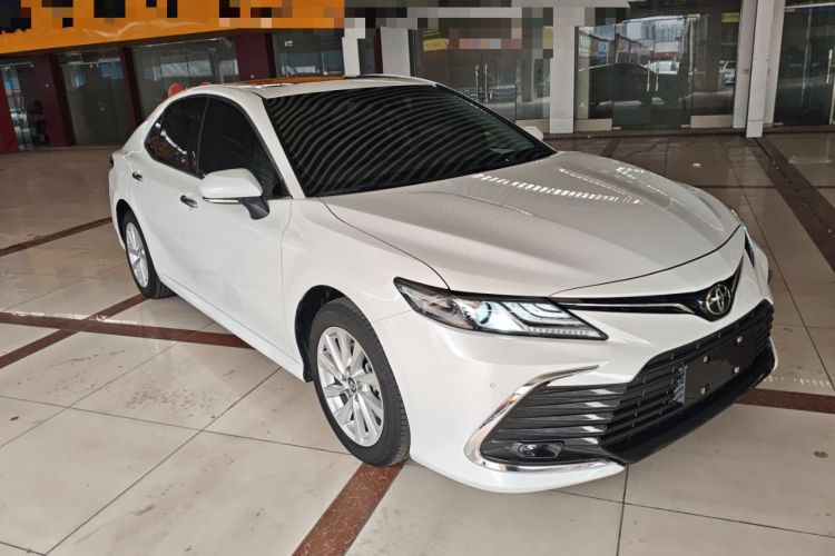 Used Toyota Camry 2021 2.0G Luxury Edition Front Right 45 Deg