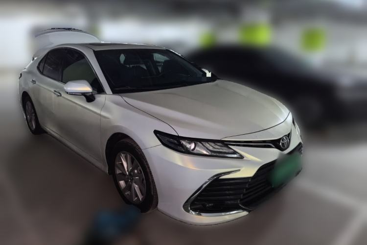 Used Toyota Camry 2021 2.0G Luxury Edition Front Right 45 Deg