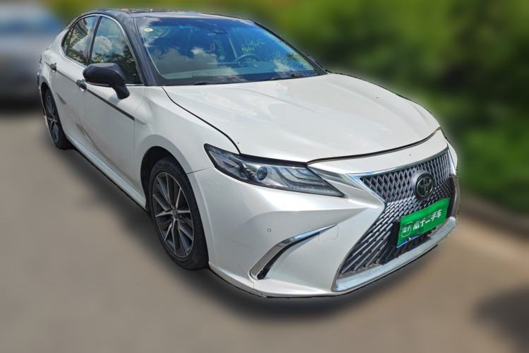 Used Toyota Camry 2021 2.5G Luxury Edition Front Right 45 Deg