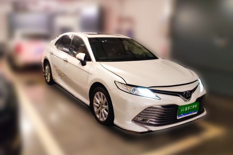 Used Toyota Camry 2021 2.0G Luxury Edition Front Right 45 Deg