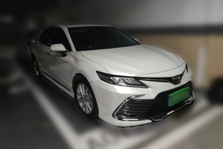 Used Toyota Camry 2021 2.0G Luxury Edition Front Right 45 Deg