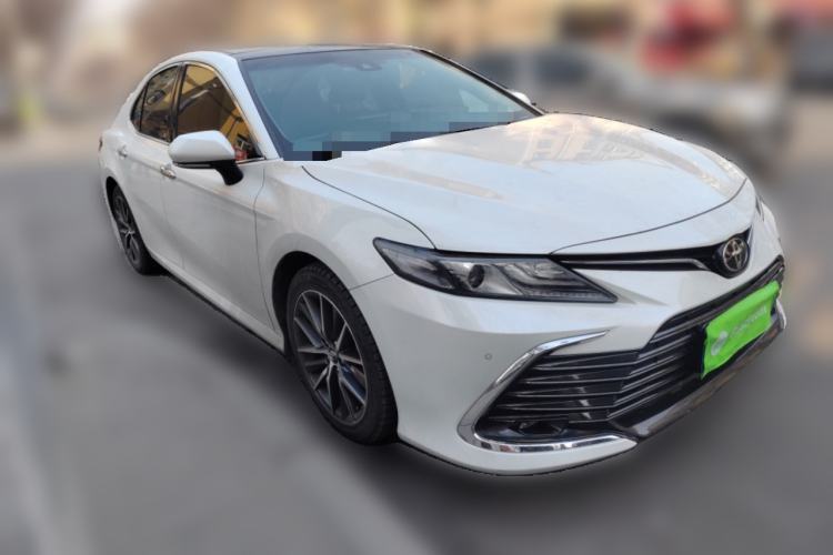 Used Toyota Camry 2021 2.5G Luxury Edition Front Right 45 Deg
