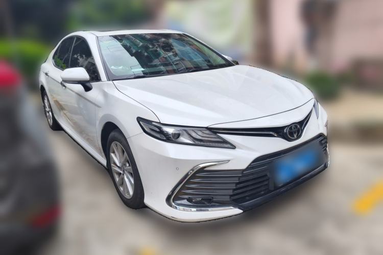 Used Toyota Camry 2021 2.0G Luxury Edition Front Right 45 Deg