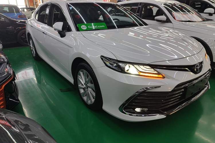 Used Toyota Camry 2021 2.0G Luxury Edition Front Right 45 Deg