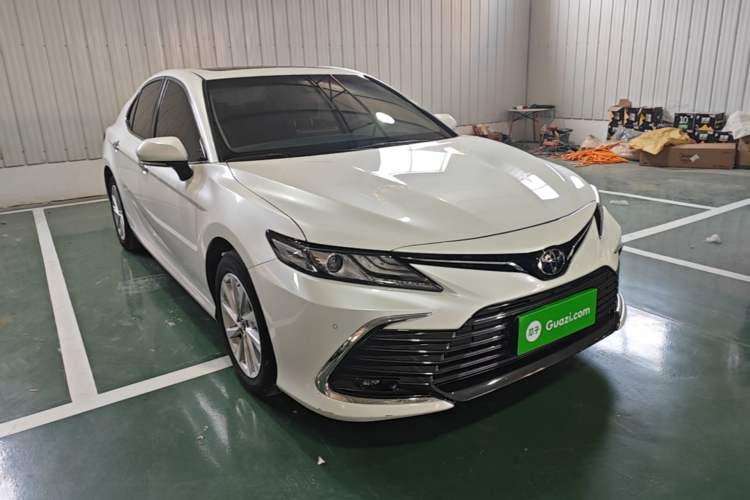 Used Toyota Camry 2021 2.0G Luxury Edition Front Right 45 Deg