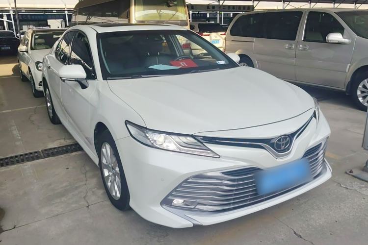 Used Toyota Camry 2021 2.0G Luxury Edition Front Right 45 Deg