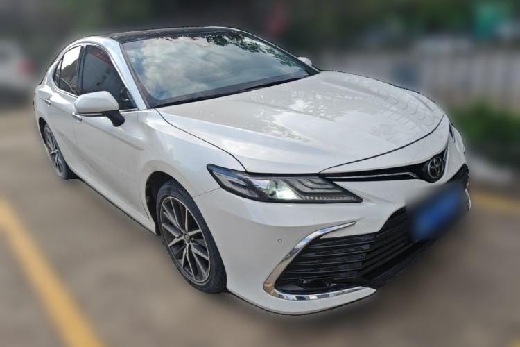 Used Toyota Camry 2021 2.5G Luxury Edition Front Right 45 Deg