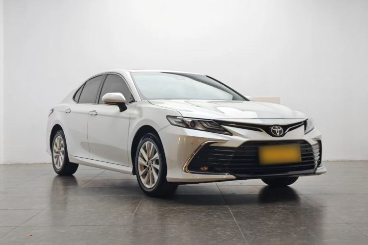 Used Toyota Camry 2021 2.0G Luxury Edition Front Right 45 Deg