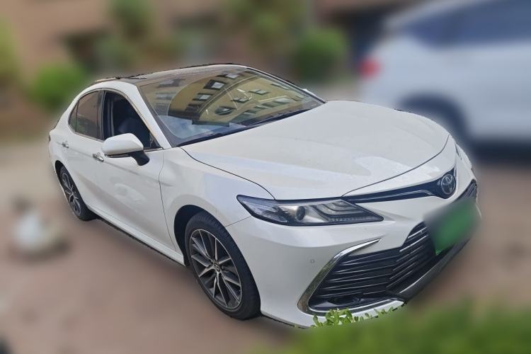 Used Toyota Camry 2021 2.5G Luxury Edition Front Right 45 Deg