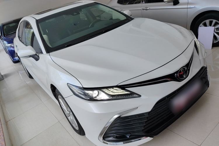 Used Toyota Camry 2021 2.0G Luxury Edition Front Right 45 Deg