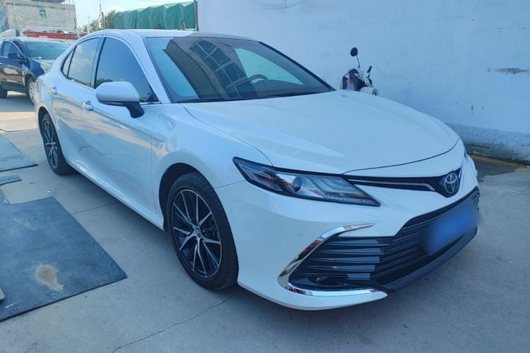 Used Toyota Camry 2021 2.5G Luxury Edition Front Right 45 Deg