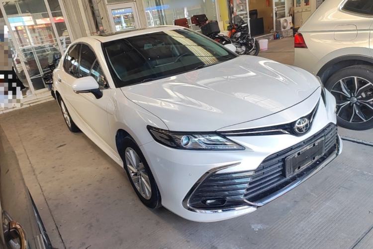 Used Toyota Camry 2021 2.0G Luxury Edition Front Right 45 Deg