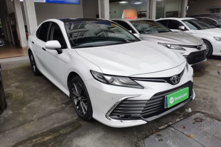 Used Toyota Camry 2021 2.5G Luxury Edition Front Right 45 Deg