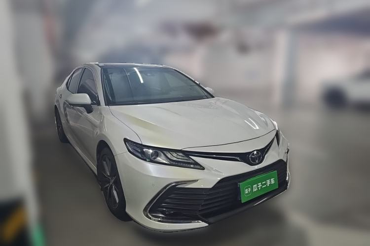 Used Toyota Camry 2021 2.5G Luxury Edition Front Right 45 Deg