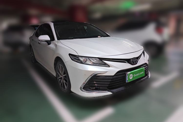 Used Toyota Camry 2021 2.5G Luxury Edition Front Right 45 Deg