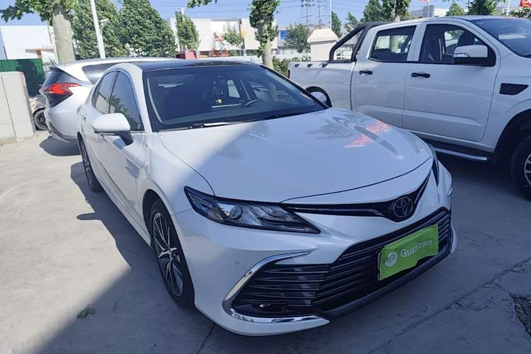 Used Toyota Camry 2021 2.5G Luxury Edition Front Right 45 Deg