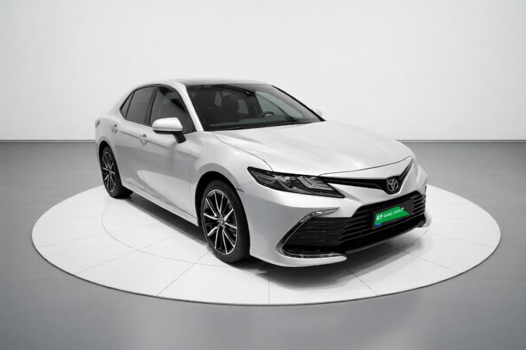 Used Toyota Camry 2021 Dual-Motor 2.5HG Luxury Edition Front Right 45 Deg