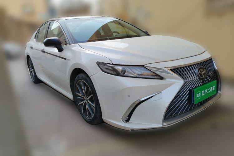 Used Toyota Camry 2021 2.5G Luxury Edition Front Right 45 Deg