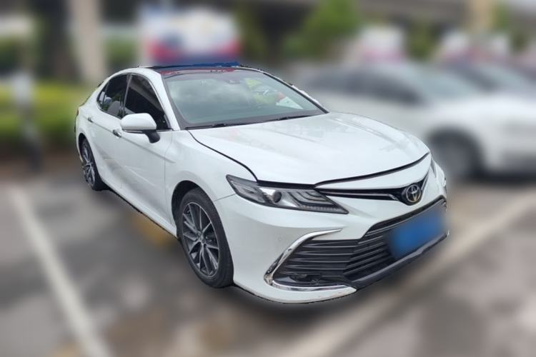 Used Toyota Camry 2021 2.5G Luxury Edition Front Right 45 Deg