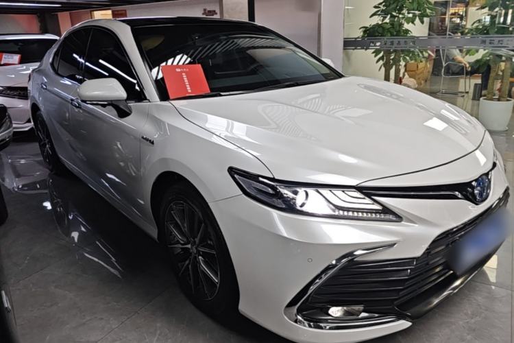 Used Toyota Camry 2021 Dual-Motor 2.5HG Luxury Edition Front Right 45 Deg