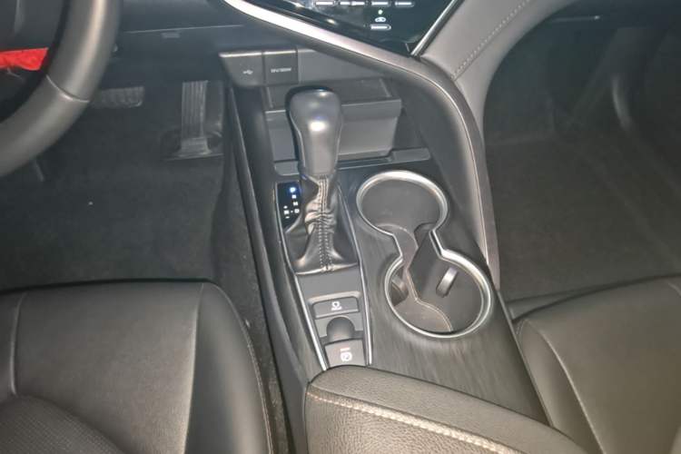 Used Toyota Camry 2021 2.0G Luxury Edition Gear Lever