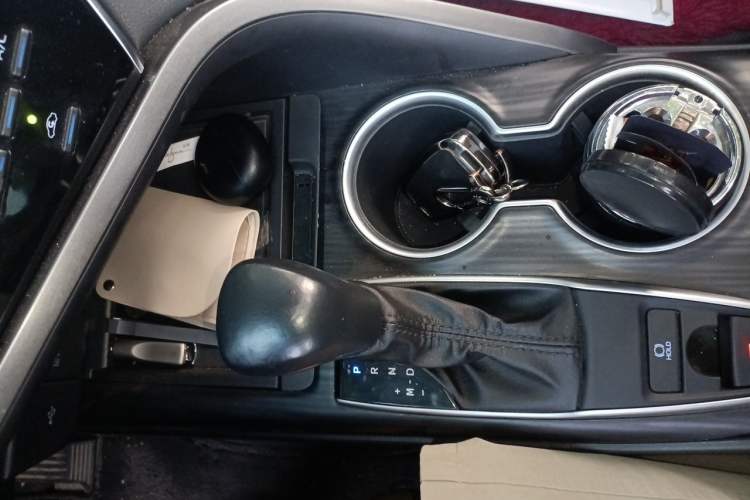 Used Toyota Camry 2021 2.0G Luxury Edition Gear Lever