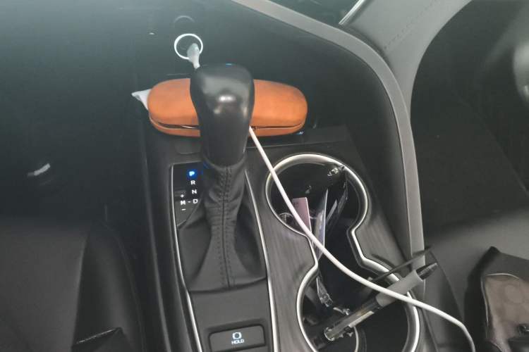 Used Toyota Camry 2021 2.0G Luxury Edition Gear Lever