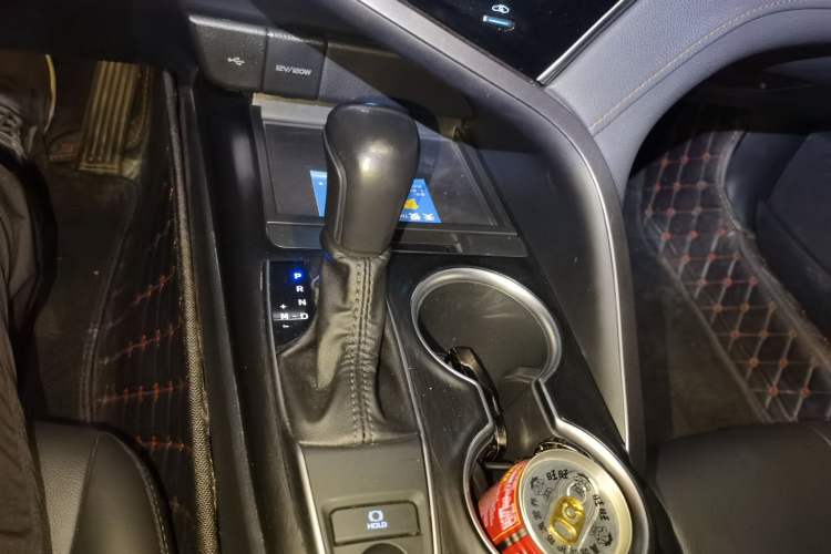 Used Toyota Camry 2021 2.0G Luxury Edition Gear Lever
