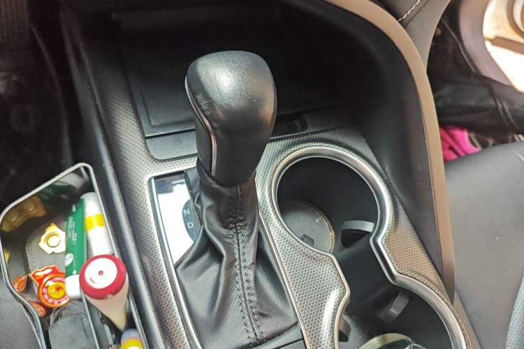 Used Toyota Camry 2021 Dual-Motor 2.5HS Fēngshàng Edition Gear Lever