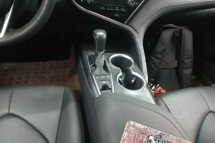 Used Toyota Camry 2021 2.5G Luxury Edition Gear Lever