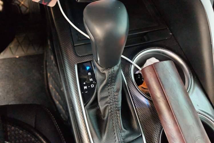 Used Toyota Camry 2021 2.0S FENGSHANG Edition Gear Lever