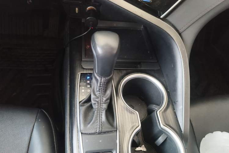 Used Toyota Camry 2021 2.0G Luxury Edition Gear Lever