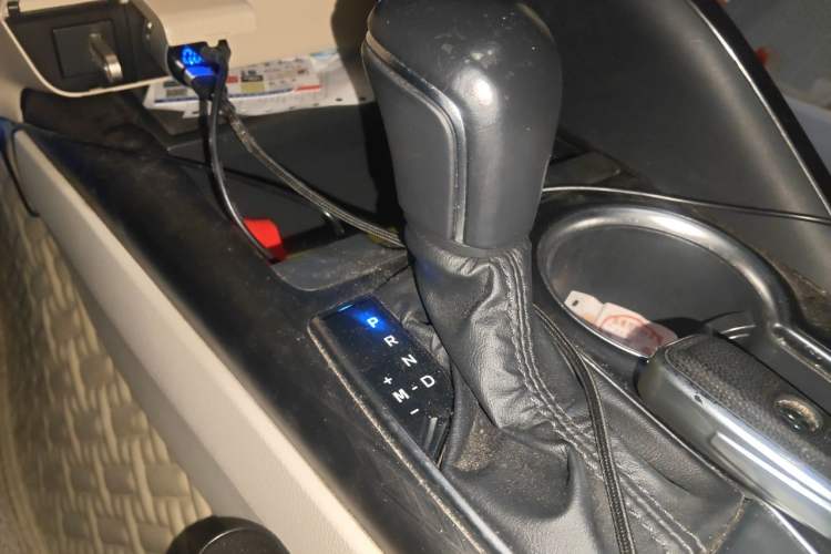 Used Toyota Camry 2021 2.0G Luxury Edition Gear Lever