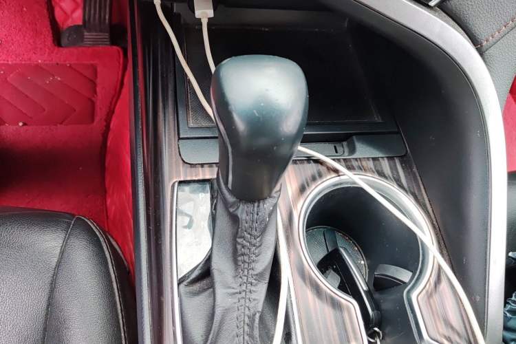 Used Toyota Camry 2021 2.0G Luxury Edition Gear Lever