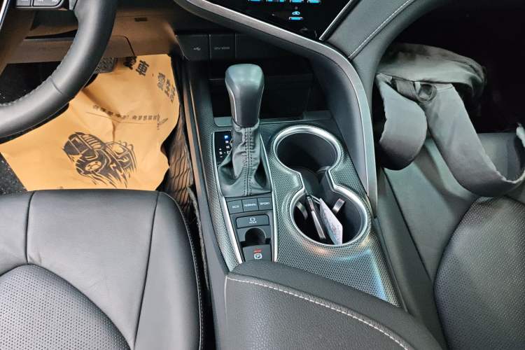 Used Toyota Camry 2021 2.5S Fēngshàng Edition Gear Lever