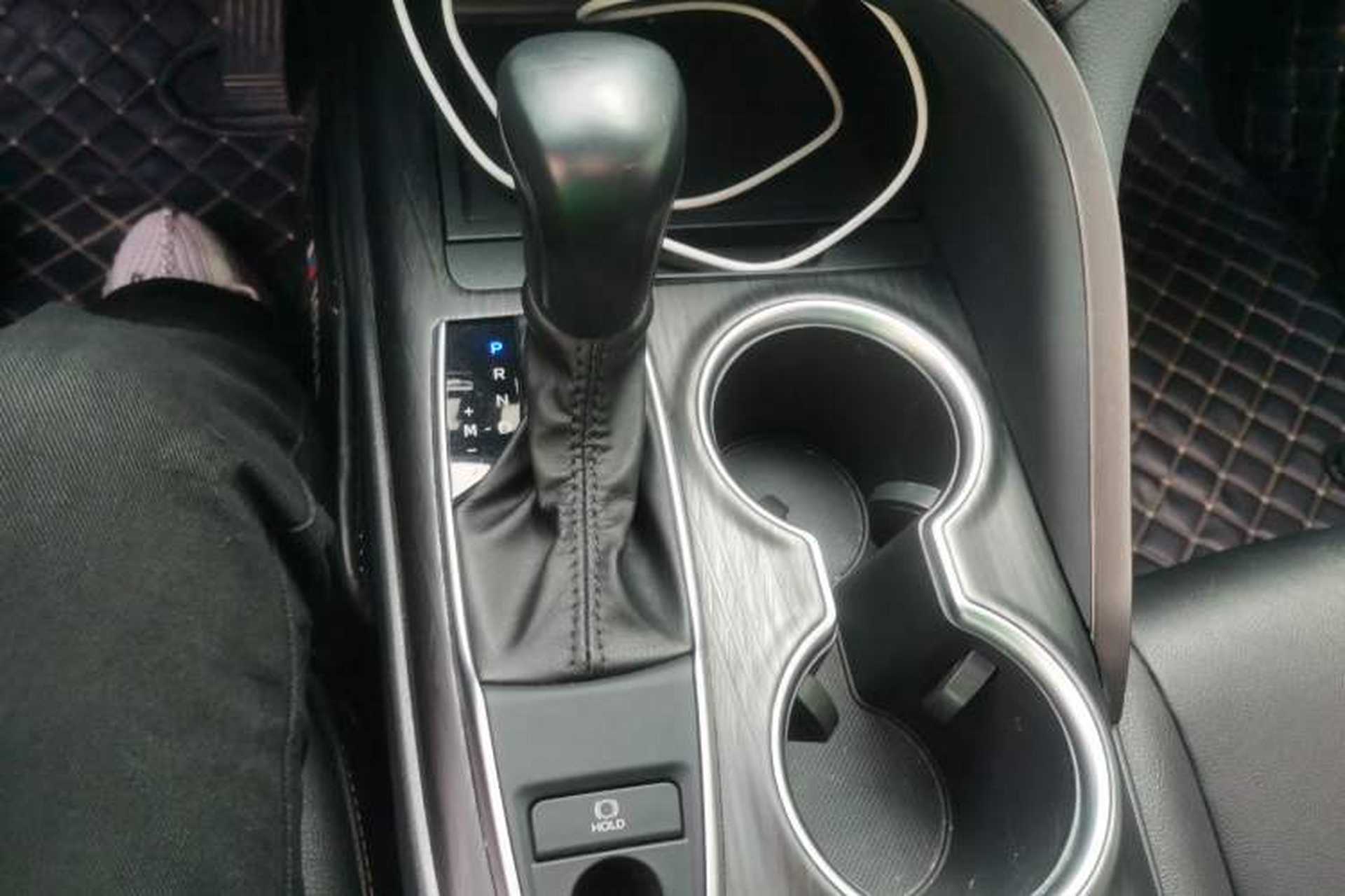 Used Toyota Camry 2021 2.0G Luxury Edition Gear Lever