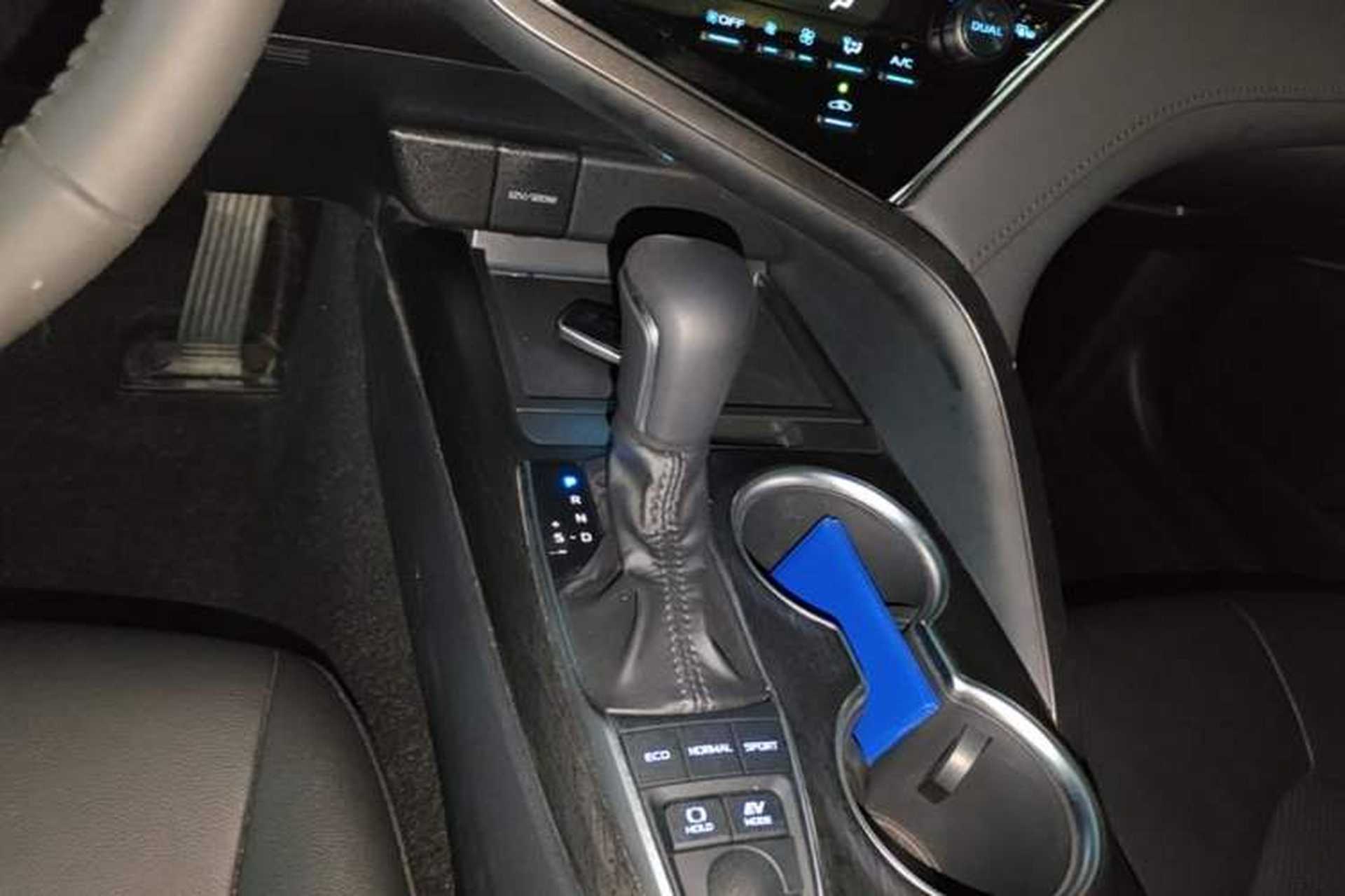 Used Toyota Camry 2021 Dual-Motor 2.5 HGVP Leading Edition Gear Lever