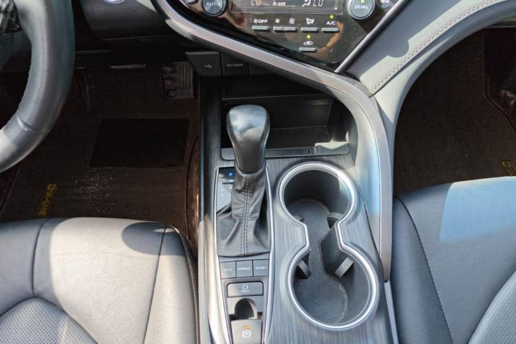 Used Toyota Camry 2021 2.5G Luxury Edition Gear Lever