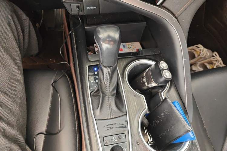 Used Toyota Camry 2021 2.0G Luxury Edition Gear Lever