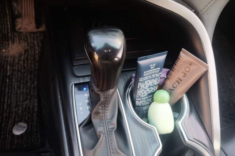 Used Toyota Camry 2021 2.5G Luxury Edition Gear Lever
