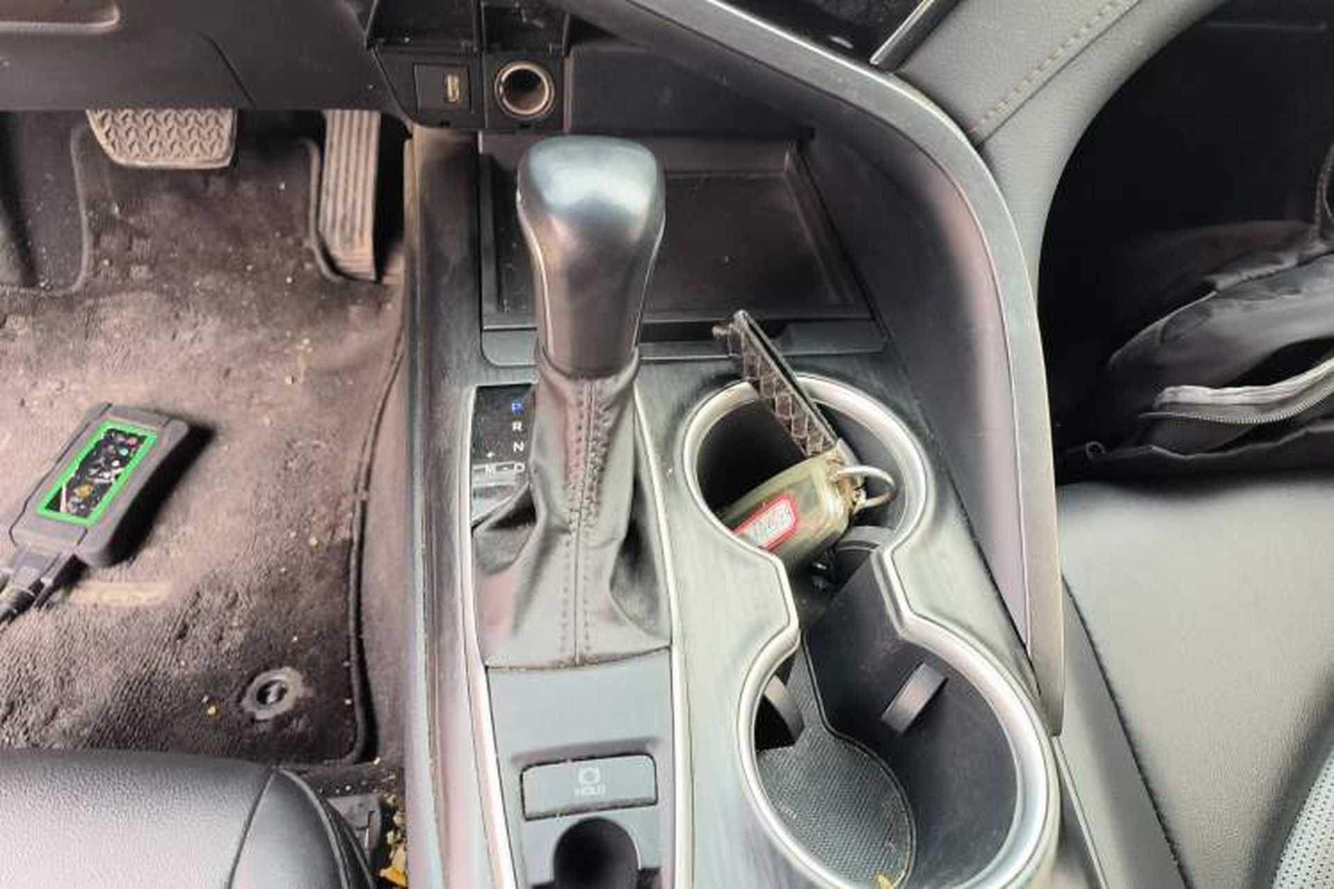 Used Toyota Camry 2021 2.0G Luxury Edition Gear Lever