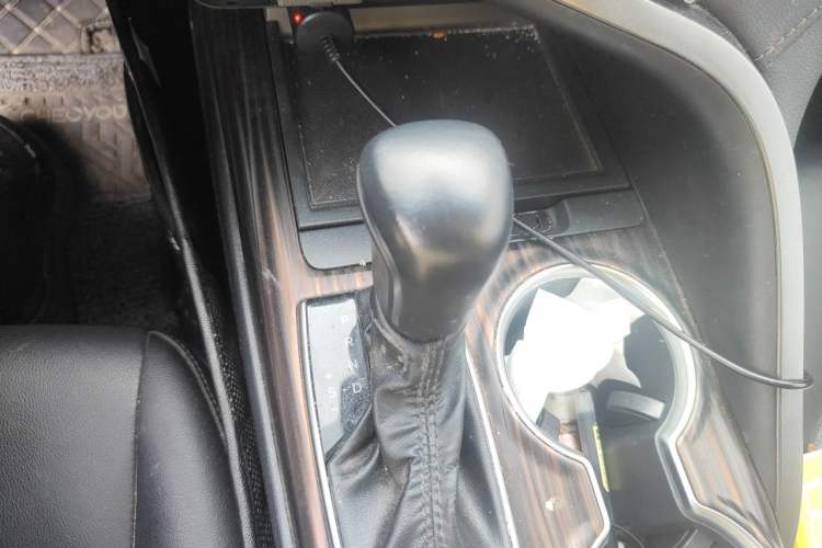 Used Toyota Camry 2021 2.5G Luxury Edition Gear Lever