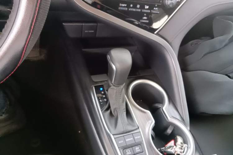 Used Toyota Camry 2021 Dual-Motor 2.5 HGVP Leading Edition Gear Lever