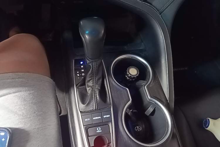 Used Toyota Camry 2021 2.5G Luxury Edition Gear Lever