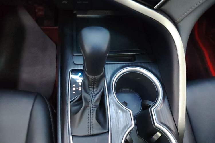 Used Toyota Camry 2021 2.0G Luxury Edition Gear Lever