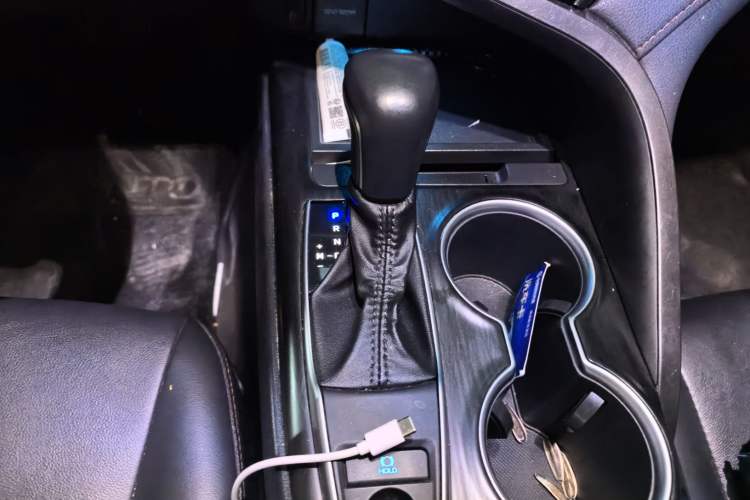 Used Toyota Camry 2021 2.0G Luxury Edition Gear Lever
