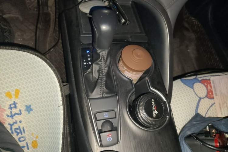 Used Toyota Camry 2021 2.0G Luxury Edition Gear Lever