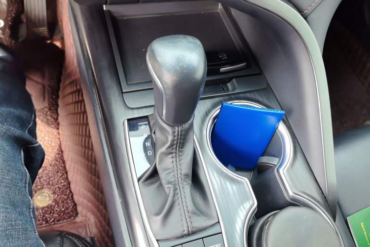 Used Toyota Camry 2021 Dual-Motor 2.5 HGVP Leading Edition Gear Lever